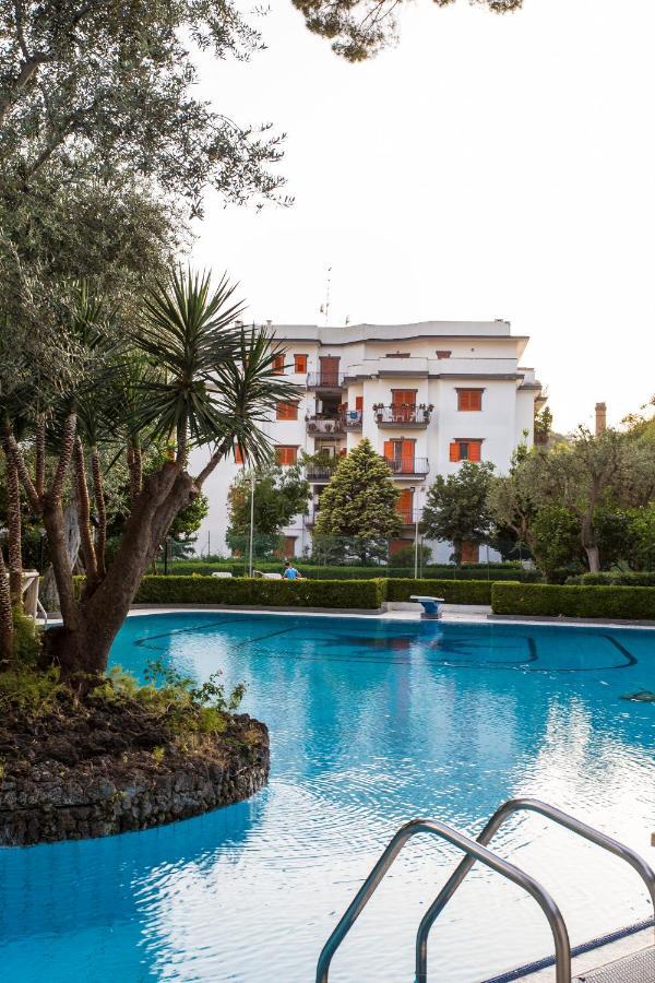 Short-Lets D33, Part Of The House Is Available For Short-Term Rentals In Sorrento Center Exteriör bild